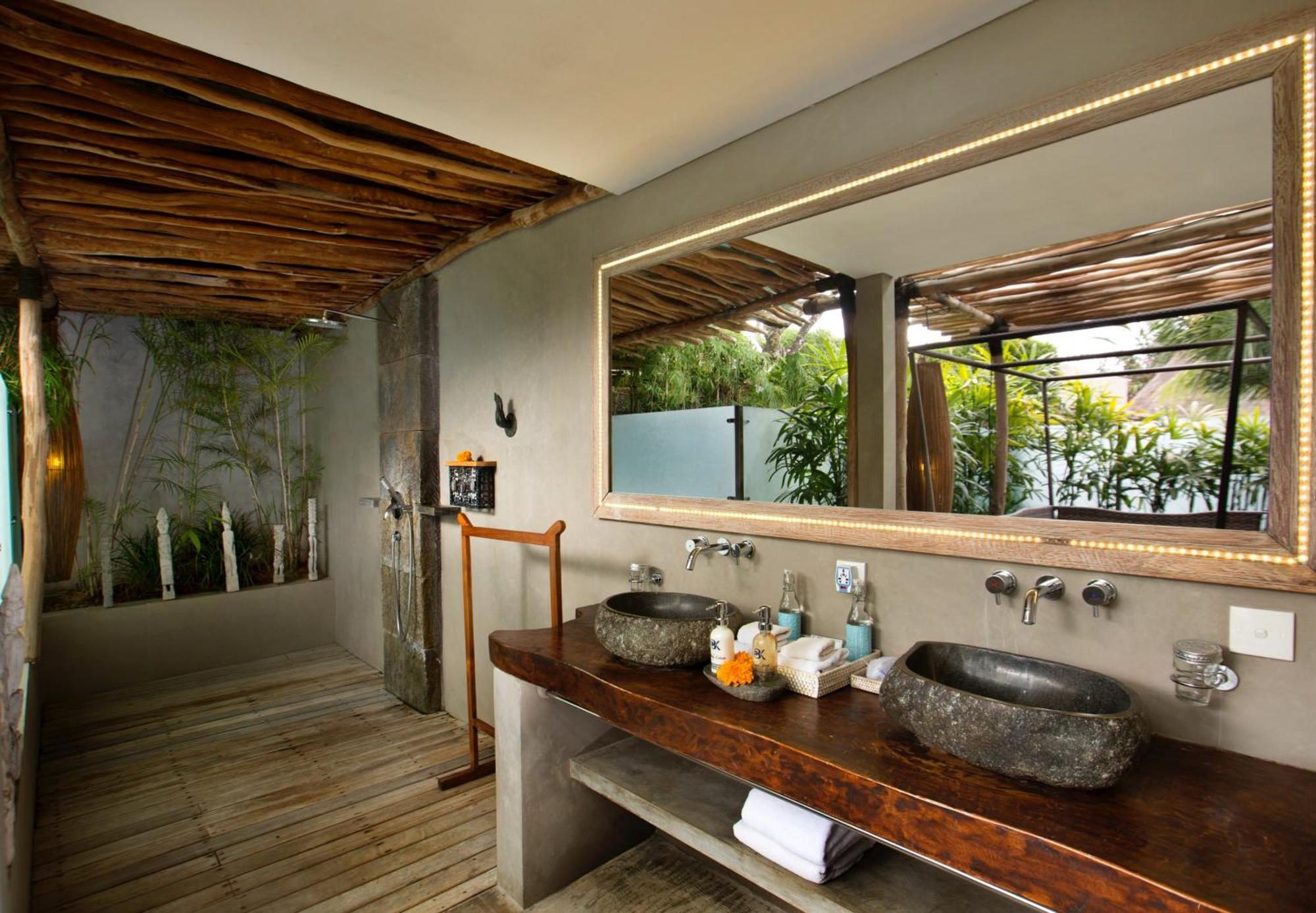 Blue Karma Dijiwa Seminyak Hotel Exterior photo
