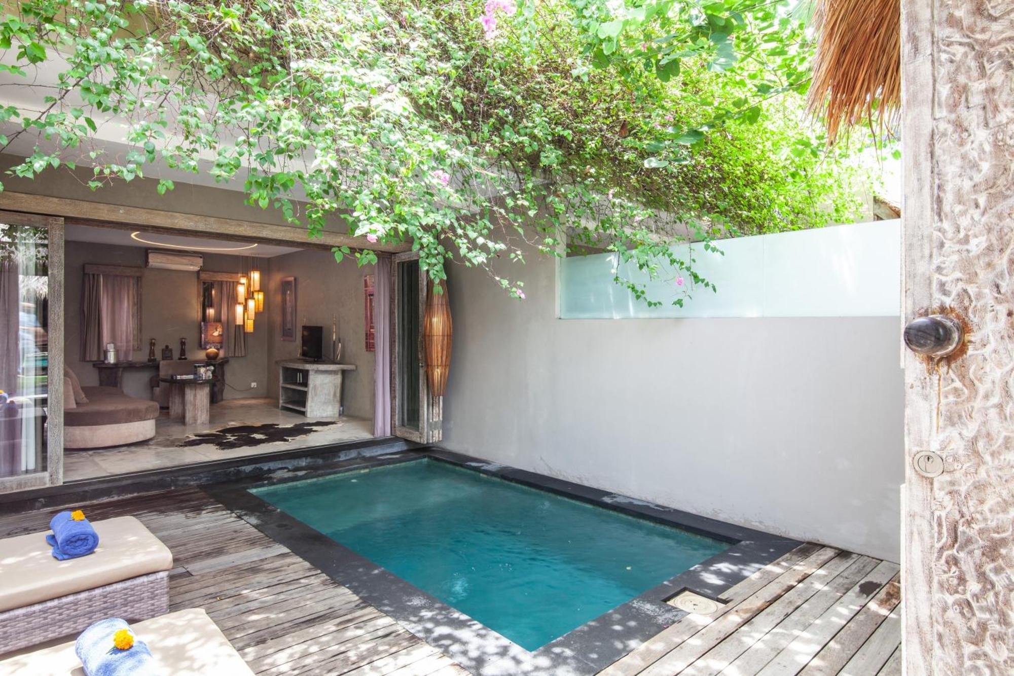 Blue Karma Dijiwa Seminyak Hotel Exterior photo